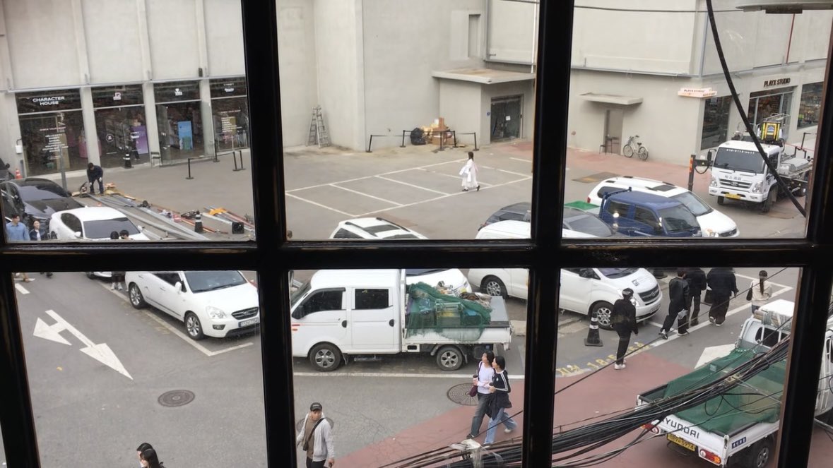 emuiib's tweet photo. seoul ͙͘͡★ https://t.co/5lFKu90f4L
