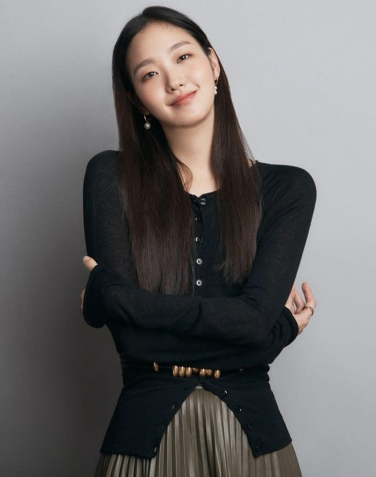 JJaeyumixx's tweet photo. also my current top fave korean actresses
#JeonYeoBeen
#KimGoEun
#JeonJiHyun
Hidden gem:
#LeeEDam https://t.co/Kah8OChCGZ