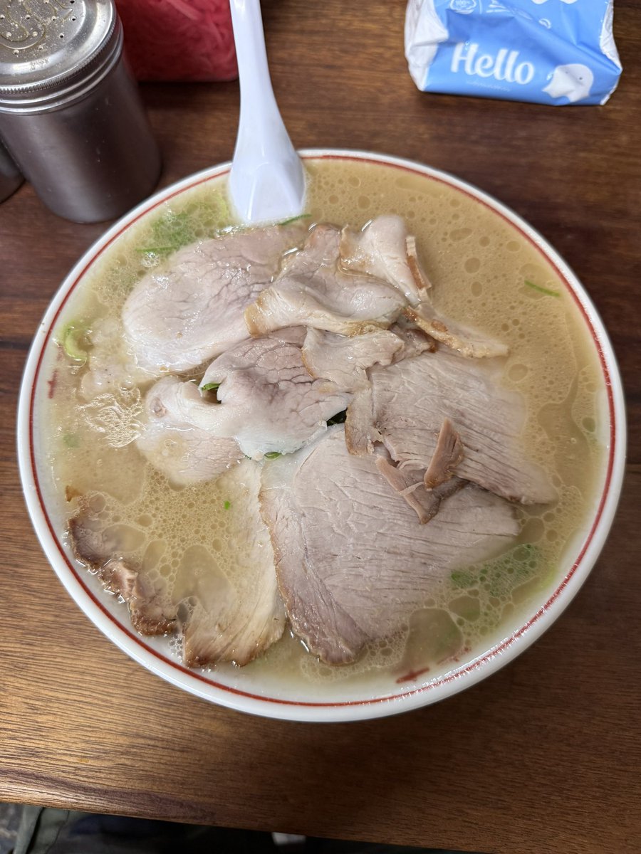 たろー tweet media