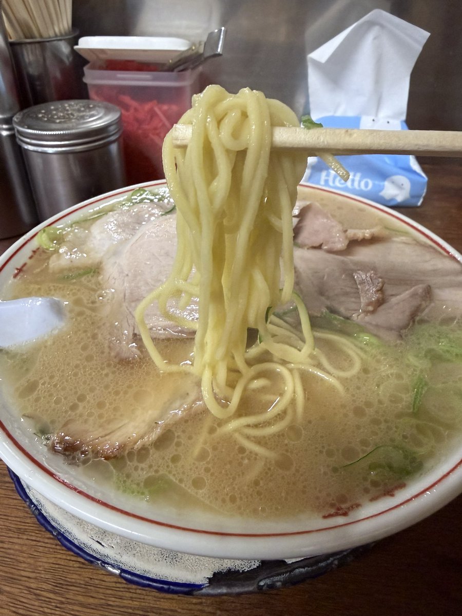 たろー tweet media