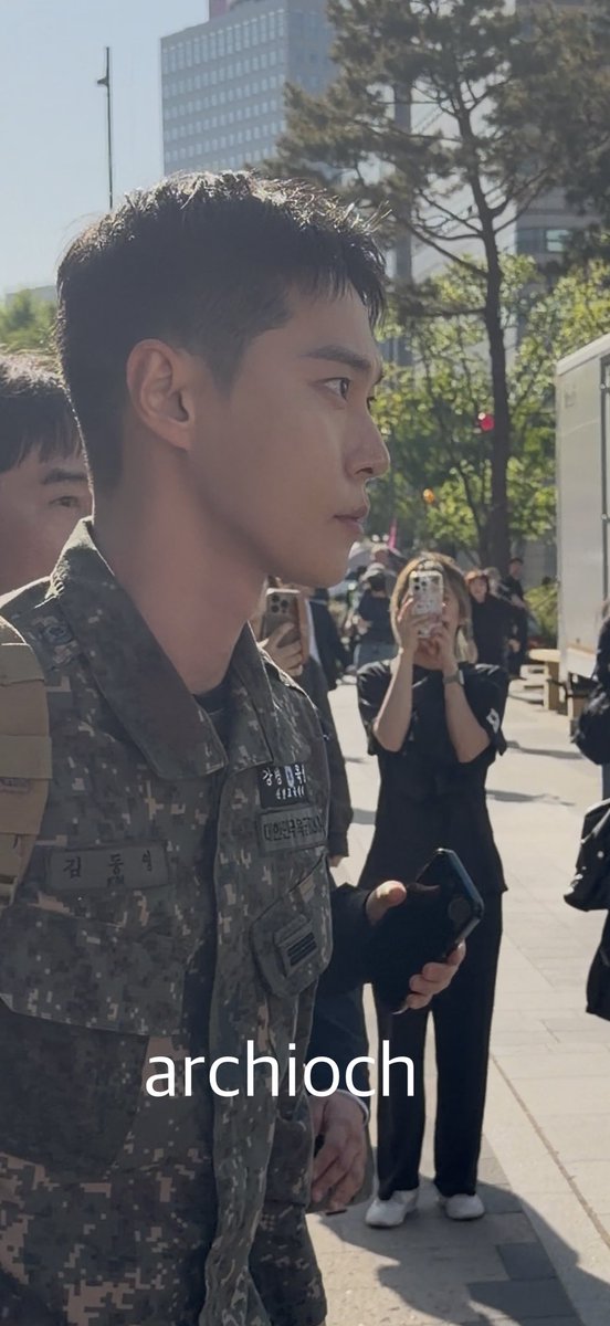 archioch tweet media