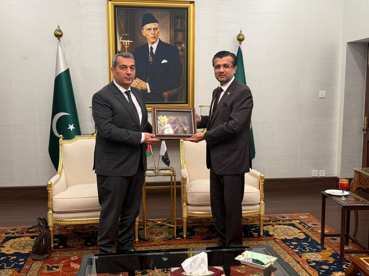 IamAbrarRana's tweet image. H.E. Mr. Khazar Farhadov (@k_farhadov), Ambassador of 🇦🇿 to 🇵🇰, met with Mr. Ali Mustafa Dar (@alimdar82), Advisor to the Chief Minister Punjab on AI and Special Initiatives. The sides exchanged views on issues of mutual interest, including the upcoming #WUF13 to be held in #Baku