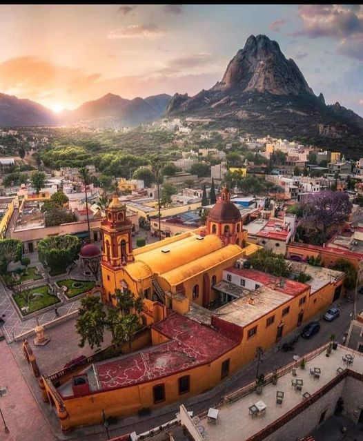 Omar_Castrejon's tweet photo. Hola, 👋🏼 saludos desde Querétaro lindo 🌞 que tengas un muy #FelizViernes de bendiciones.
#PresumeAQro https://t.co/tEj6vqaBqF