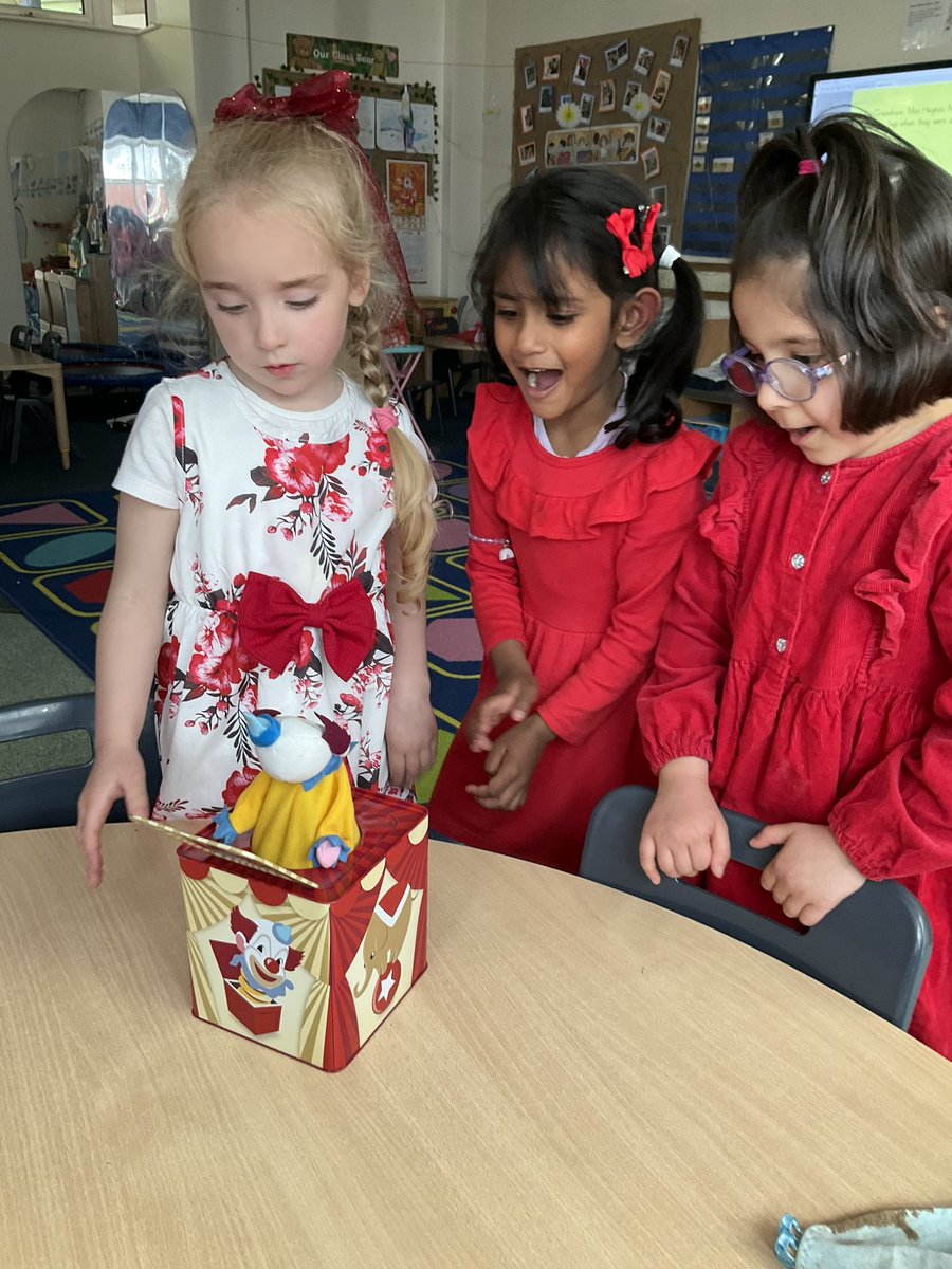 AbbeyPrimary's tweet image. The children looked at photos of the parents when they were younger and the toys they played with. The teachers brought in some of the toys they played and photos. The children then played with them. #utw #history #rec