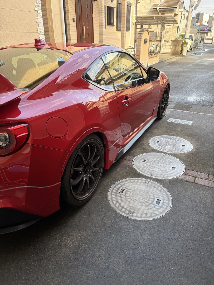 👕モト tweet media