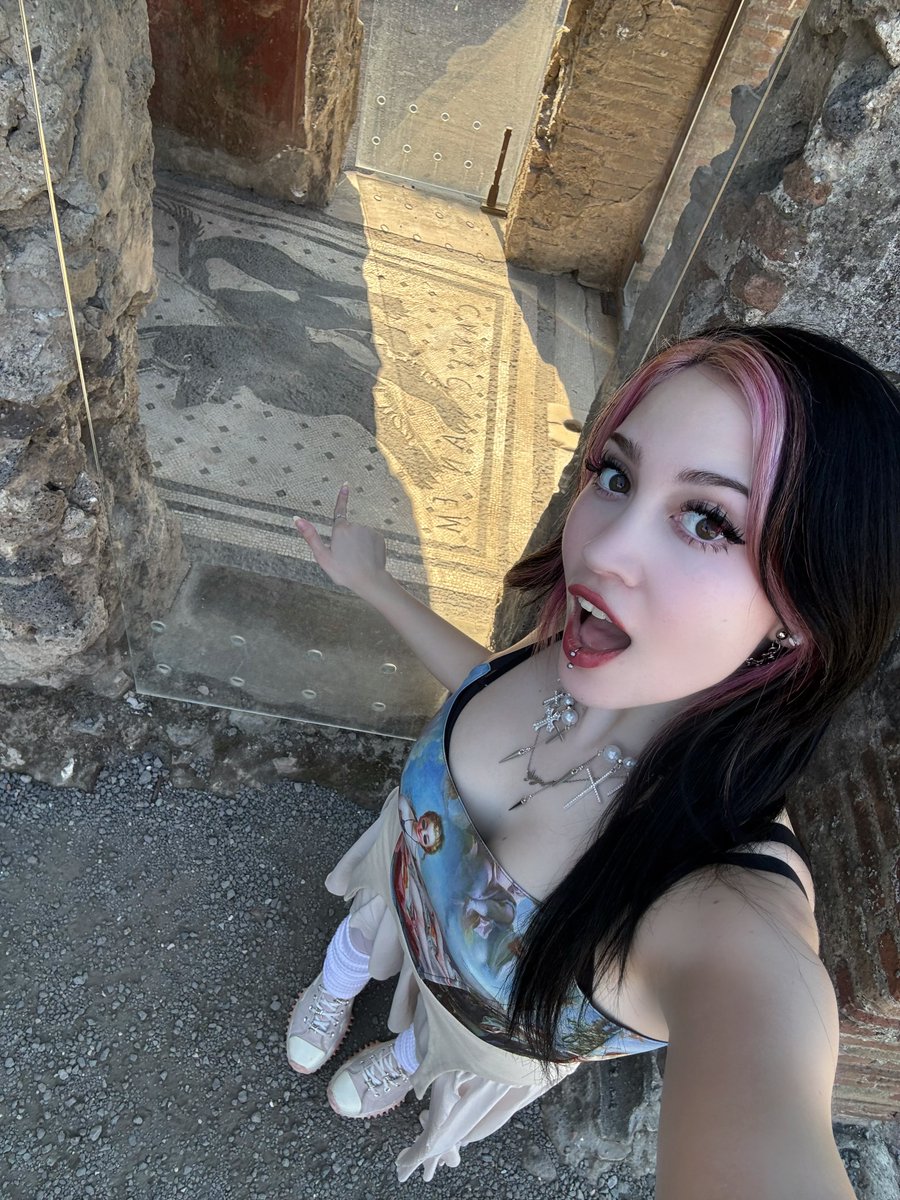 Bárbara Horacek🌸 tweet media