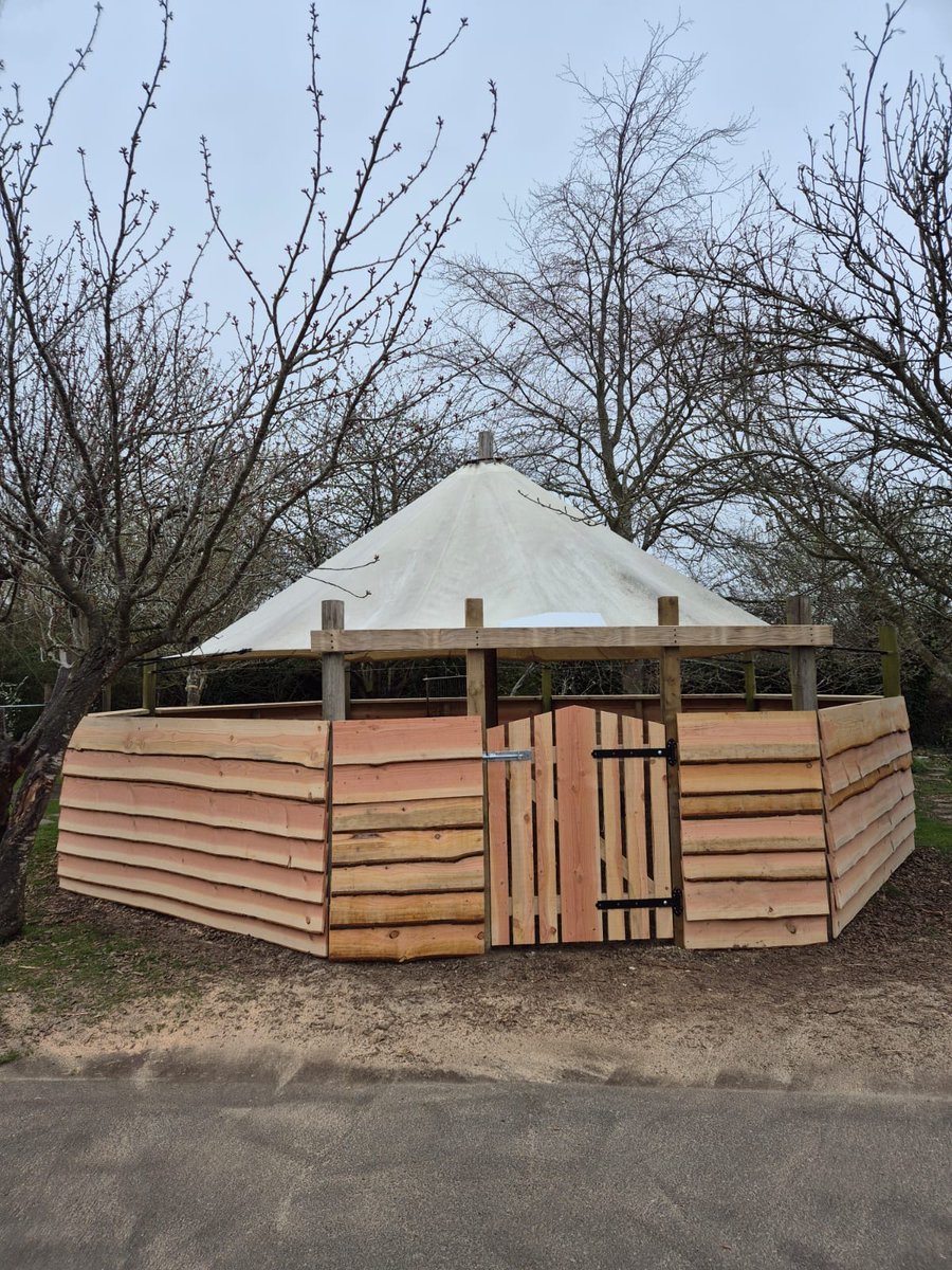 SOuLupdate's tweet image. We want to make sure every canopy classroom lasts for the long haul. So, it was our pleasure to return to Marlow C of E Infant School and give theirs some TLC last year, as well as a couple of upgrades!

#outdoorclassroom #maintenance #upgrade #teachoutside #outdoorlearning