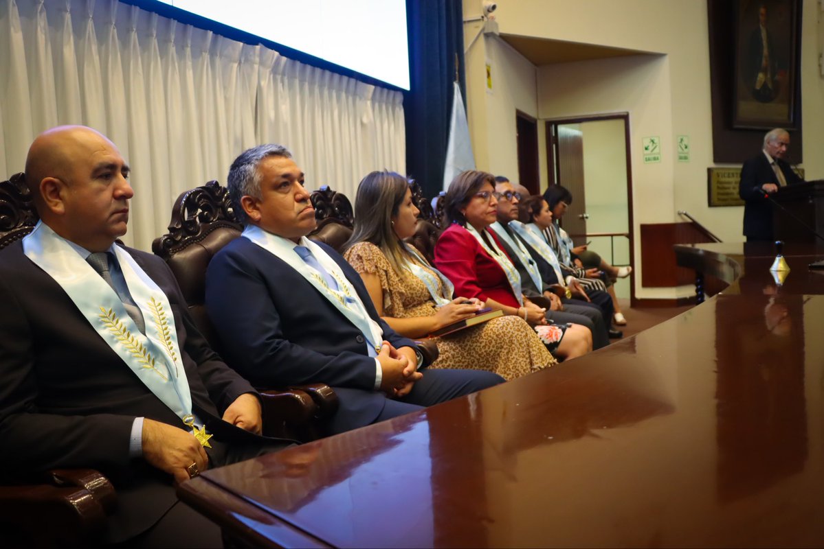 CALPERUOFICIAL's tweet image. Una gestión con enfoque propio, sin intereses particulares, que apuesta por la eficiencia, la unidad y el fortalecimiento institucional.
⚖️ Construimos un #CAL más cercano, ordenado y al servicio de todos.