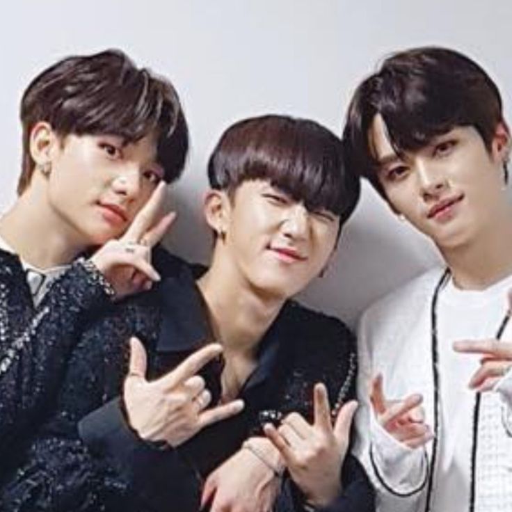 laura nádega esquerda do hyunjin |𝙑𝙄𝙐 𝙊 𝙎𝙆𝙕 tweet media