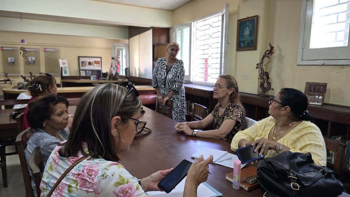 En la mañana de hoy, fui invitado a participar en el Ateneo de prevención y control de Enfermedades no Transmisibles “Dr. Ignacio Macías Castro”. La charla, HEARTS: ¿iniciativa, proyecto, programa; qué es HEARTS?, emerge como punto de partida para intenso debate y actualización.
