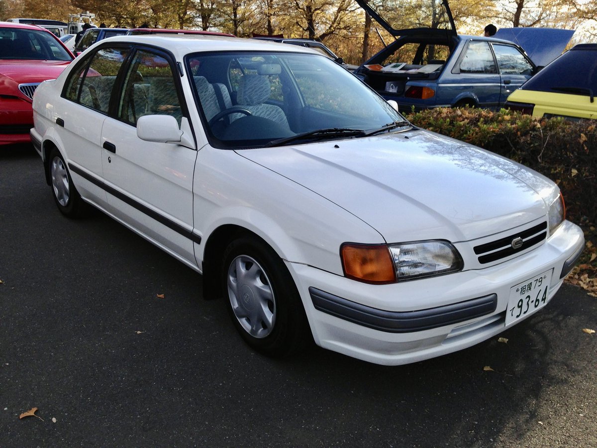 懐かしい秋ヶ瀬にお邪魔したときのコルサVIT-X5速MT