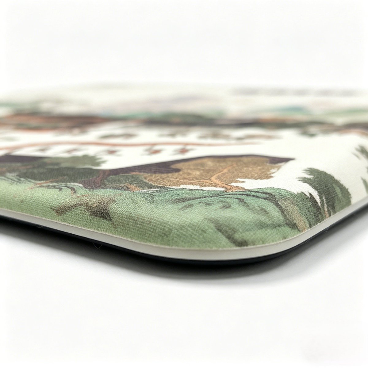 C2Kanny's tweet image. We offer 3 professional finishes for mouse pads:
🔹 Lock stitched edge — durable &amp;amp; long-lasting  
🔹 Pressed edge — clean &amp;amp; smooth  
🔹 Painted edge — premium look  

Different needs, different solutions.  
Which one fits your brand?

#MousePad #OEM #Manufacturing #Customization