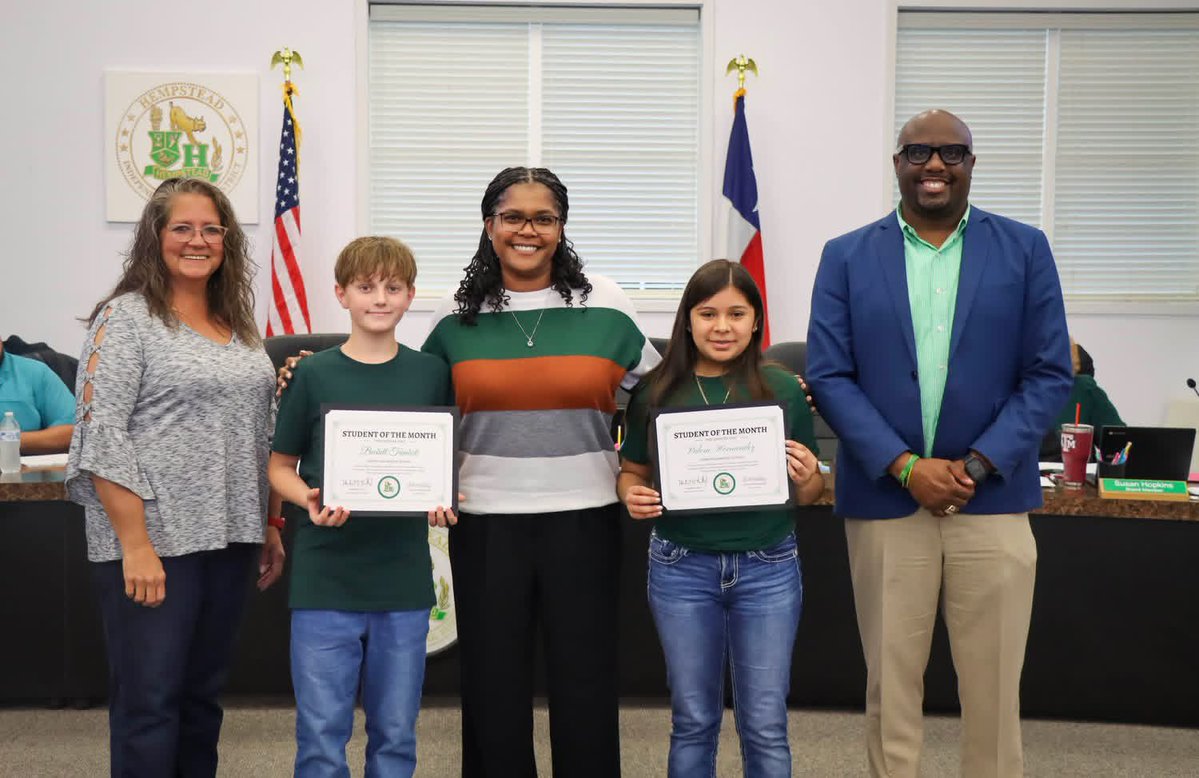 herbertoneiljr's tweet image. We love recognizing students and staff at our Board Meetings! #HigherHeights #BeBold