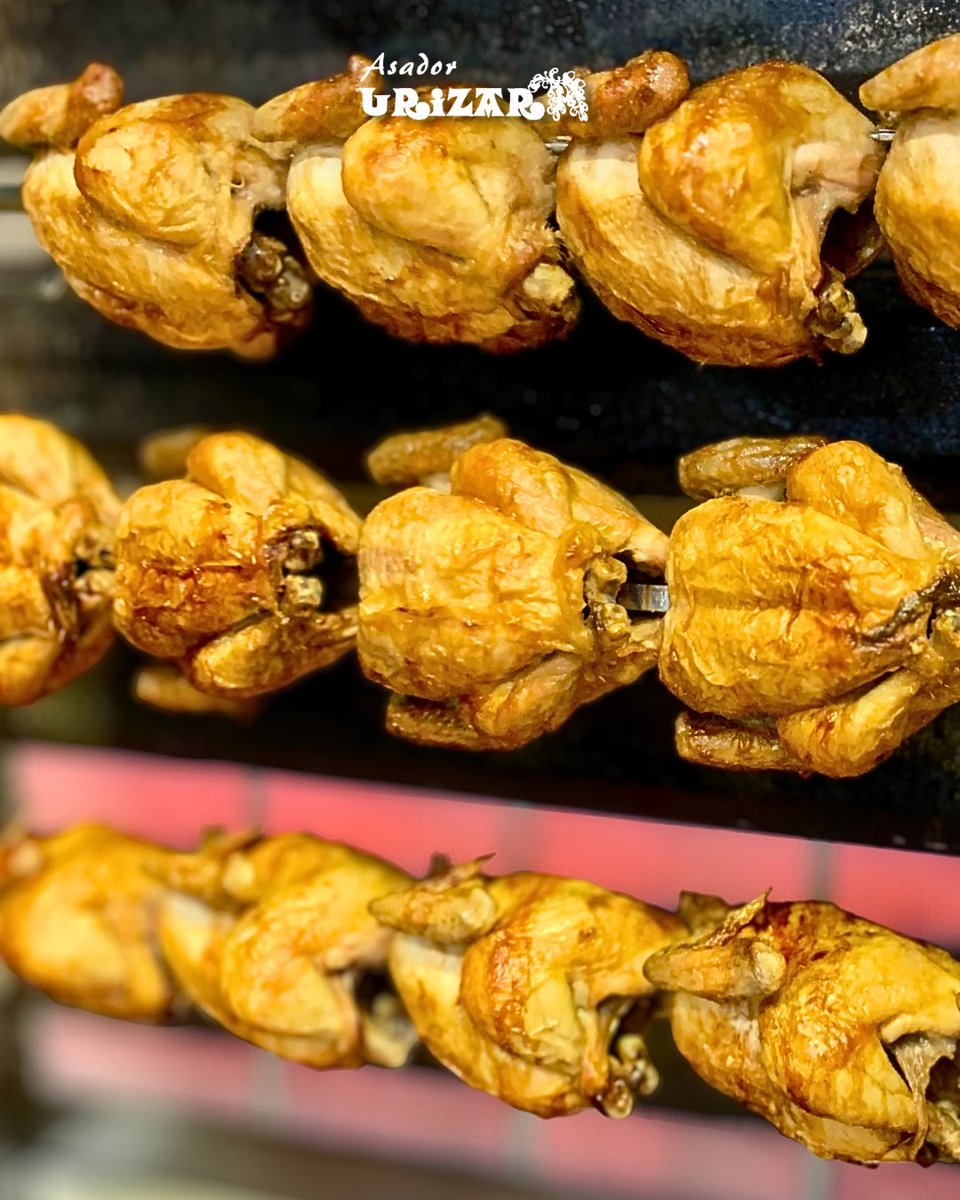 Asador_Urizar's tweet image. ¡Vueltas y vueltas! 🍗 Y cuando está bien hecho... ¡a comer! 😋

Tu pollito asado está listo. 👌🏼¿Vas a pedir patatas fritas, ensaladita y pimientos verdes? 👨🏻‍🍳

RESERVAS ☎ 94 687 93 00

#Lemoiz #cervecera #AsadorUrizar #planesenfamilia #PolloAsado