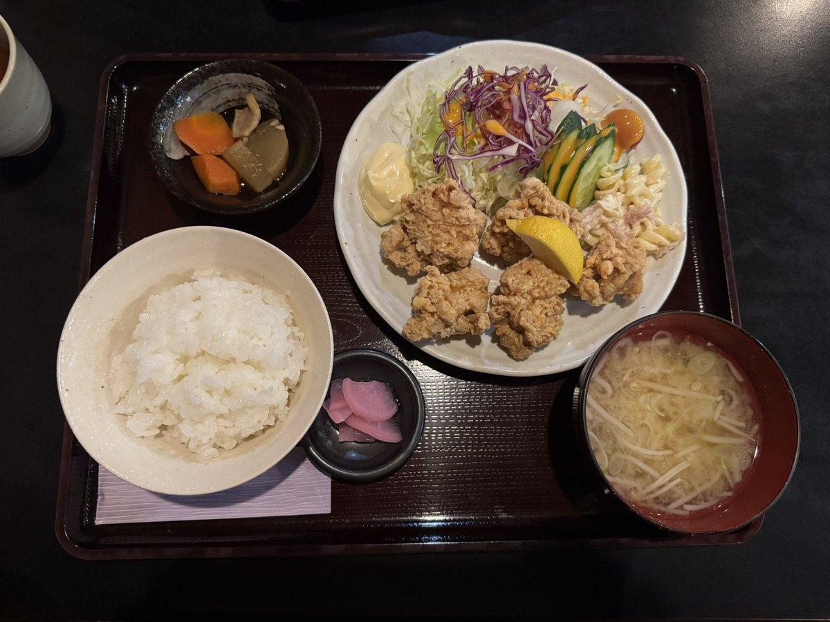 au_7ak's tweet photo. 安くて美味しい😋
２日連続食べに行った

#れもんはぁと https://t.co/bPJmSy4Np7