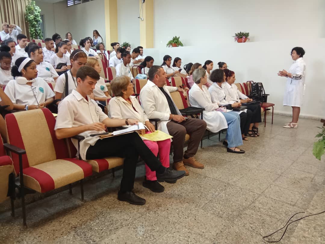 drduarte's tweet photo. Inauguración del Festival de la Clase de #FACSA, con la conferencia magistral dedicada a la historia de la formación académica de médicos en Cuba bajo el legado del Comandante en Jefe Fidel Castro. @UCMHabana @YoandraMuro @ExtensionUcmh @Aymara79678346 https://t.co/IbvOdUtan6