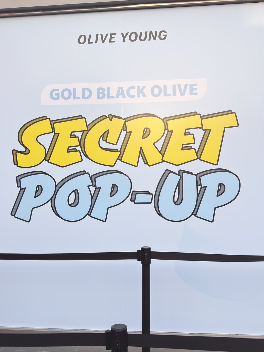 ˚౨ৎ˚flom₊𓂃☆·₊ tweet media