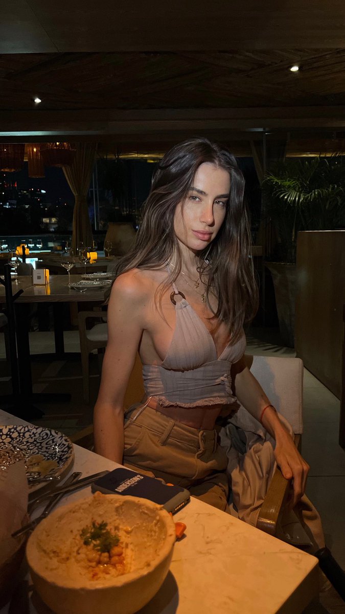 guadaperotti's tweet image. Chill night #dinner #nightout #skinnygirls #fitbody