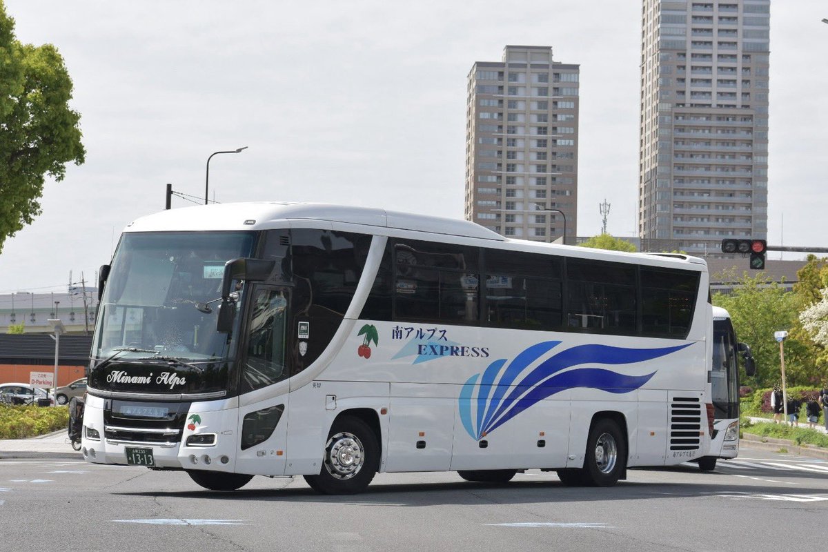 west10527's tweet photo. 先日撮影できた、南アルプス急行のセレガ。交換されたライトまわりがカッコいい車両でした。 https://t.co/cjrziZexCN