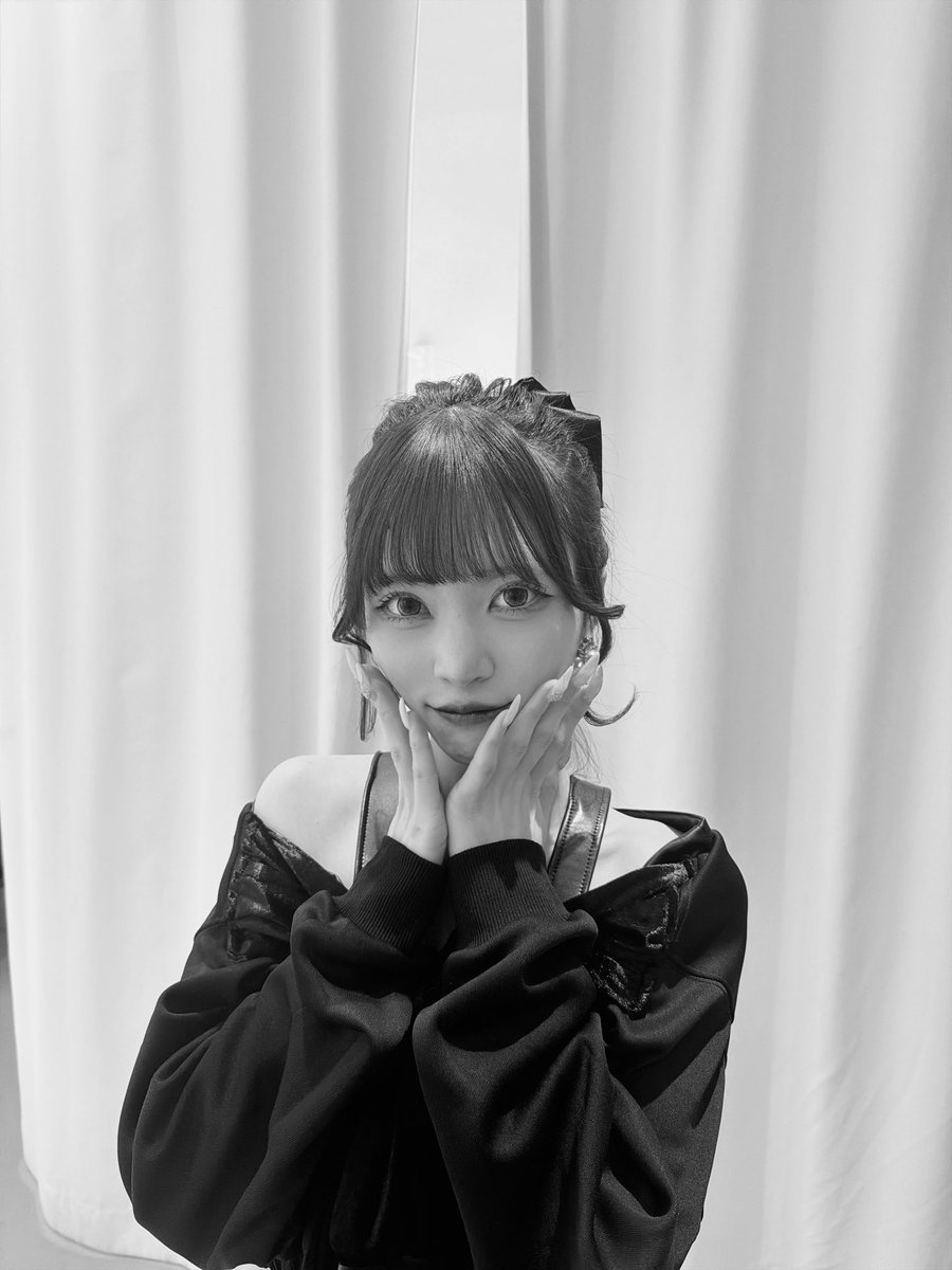 なかやま tweet media