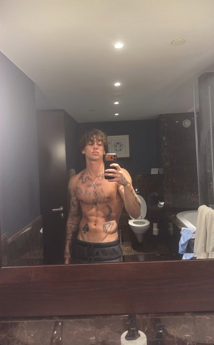 vinnie tweet media