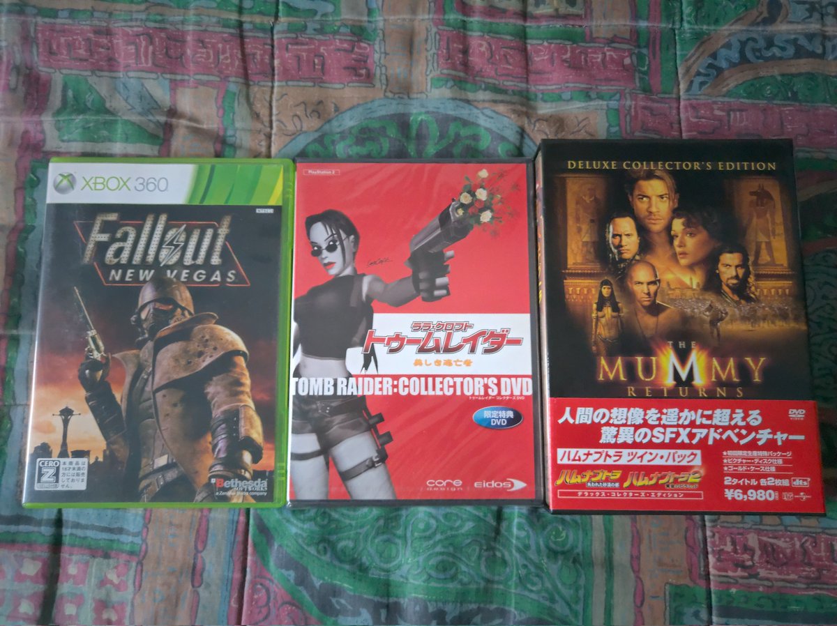 CiskoNokia's tweet image. Nuevas entradas niponas para la #retro cueva de parte de mi colega Pedro que reside en Chiba 🇯🇵
A destacar el making off exclusivo sobre el ángel de la oscuridad PS2 en DVD precintado, pack DVD de La Momia a full japonés, Lucky Luke PS1 (muy raro y buscado) entre otros 😎👌🏻