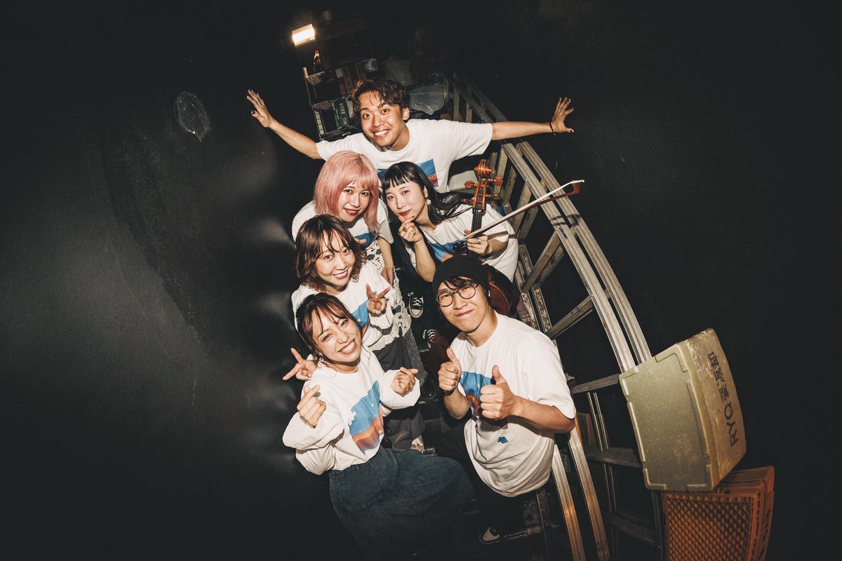 cafune_desu's tweet photo. カフネ 2nd one man live🤍
「その為の月明かりを探して」

関わってくれた全ての方へ
心からありがとうございます🌕✨

幸せすぎてまだ何もまとまってなくて…
少しずつアップさせてください！！！

今言いたいことは、
歌っててよかった。
みんなに会えてよかった。
だいすきだよ！ありがとう🤍

#カフネ_その月
 
photo by @sueyoshiryouta