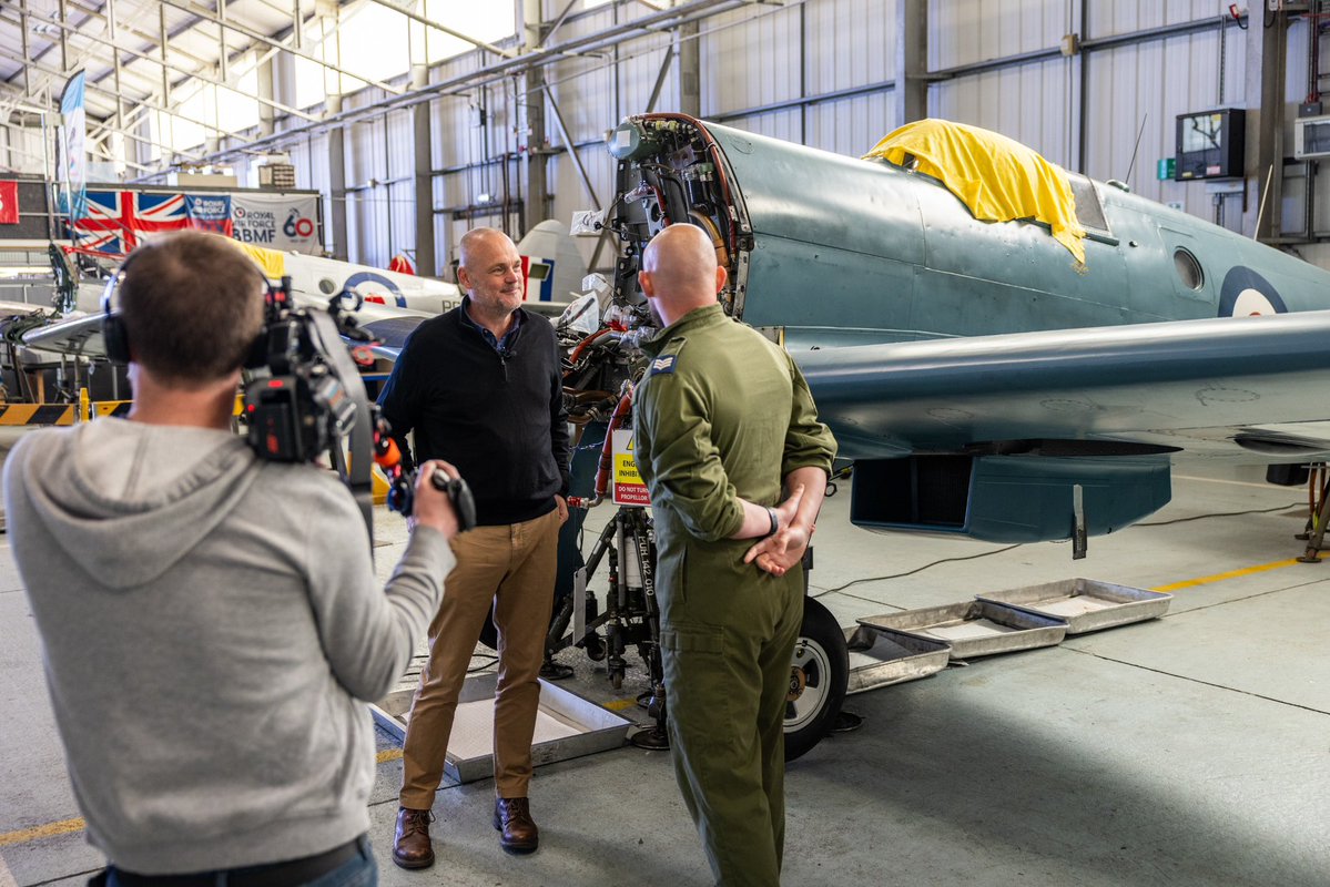 RAFBBMF's tweet image. This week we spent a day filming with @almurray and the production team from @ww2headquarters. 

We can’t wait for you to see the episodes later this year! 

📸 RAF Coningsby Photo Section

#Filming #WW2HQ #AlMurray #bbmf #Engineering