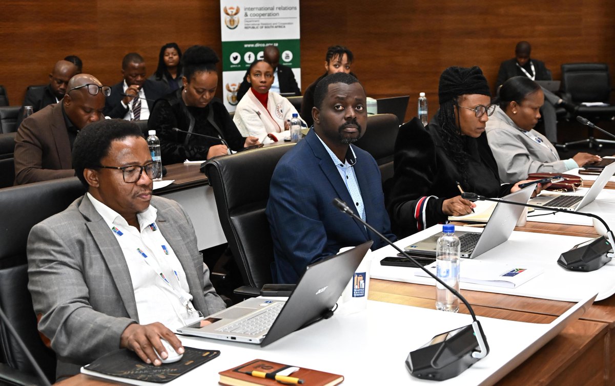 DIRCO_ZA's tweet image. #SADCWorkshop| Key takeaway from Minister's address.
We must build a narrative of integration that ordinary citizens can rally behind. Integration is not just a policy—it is a path to prosperity for our people.
#SADC
#SADCWeWant