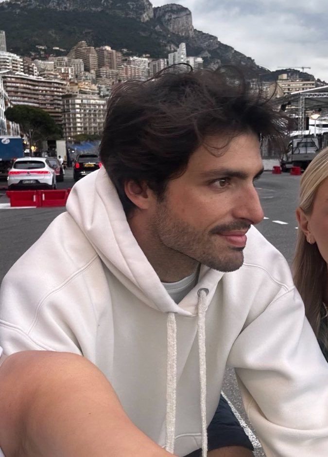 carlos sainz archive tweet media