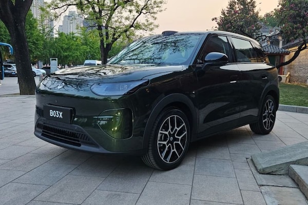 AutoWeek tweet media