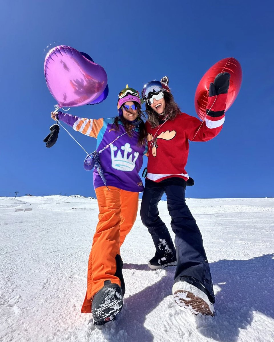 aktivup's tweet photo. Her aktivitenin gülümsemeyle hatırlanacağı bir kış sezonunu daha kapattık. 🙂

🎿 yüzlerce ilk deneyim
👥 onlarca farklı grup
🎉 sayısız eğlence anı

Ve hepsi aynı yerde buluştu: Aktivup’ta. https://t.co/aesffLg8LI