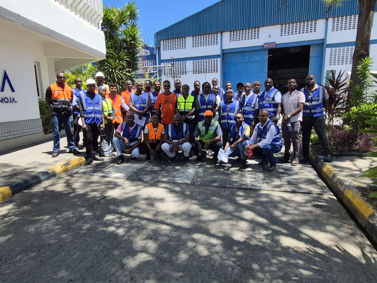 MerculexEnergy's tweet photo. For facilities consuming at least 180,000 kWh annually, the Energy Management Regulations, 2025 now require the appointment of licensed Energy Managers.
Beyond compliance, this requirement is about building the internal capacity to actively manage and reduce energy costs. https://t.co/fhk2xYQOVF