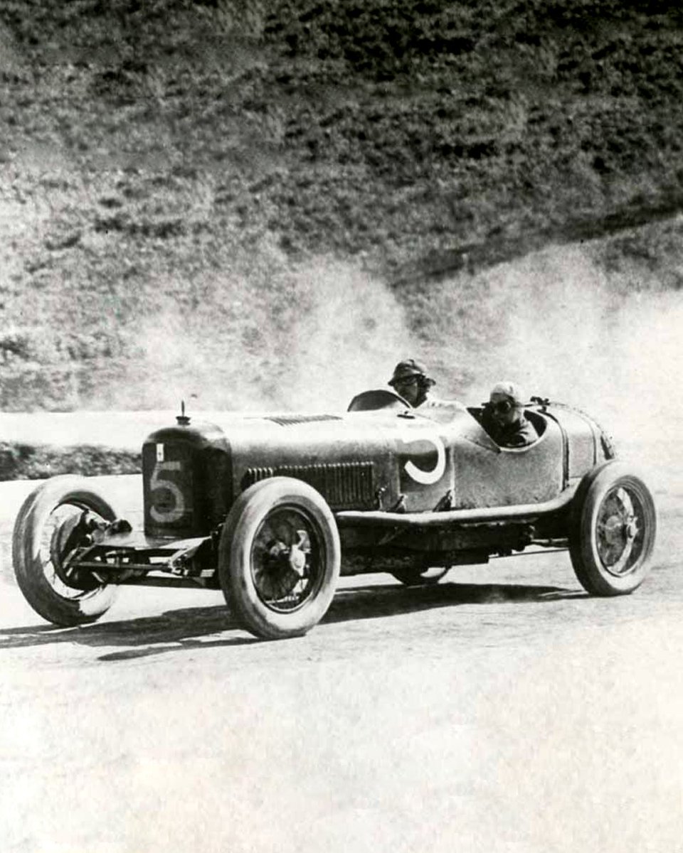Maserati tweet media