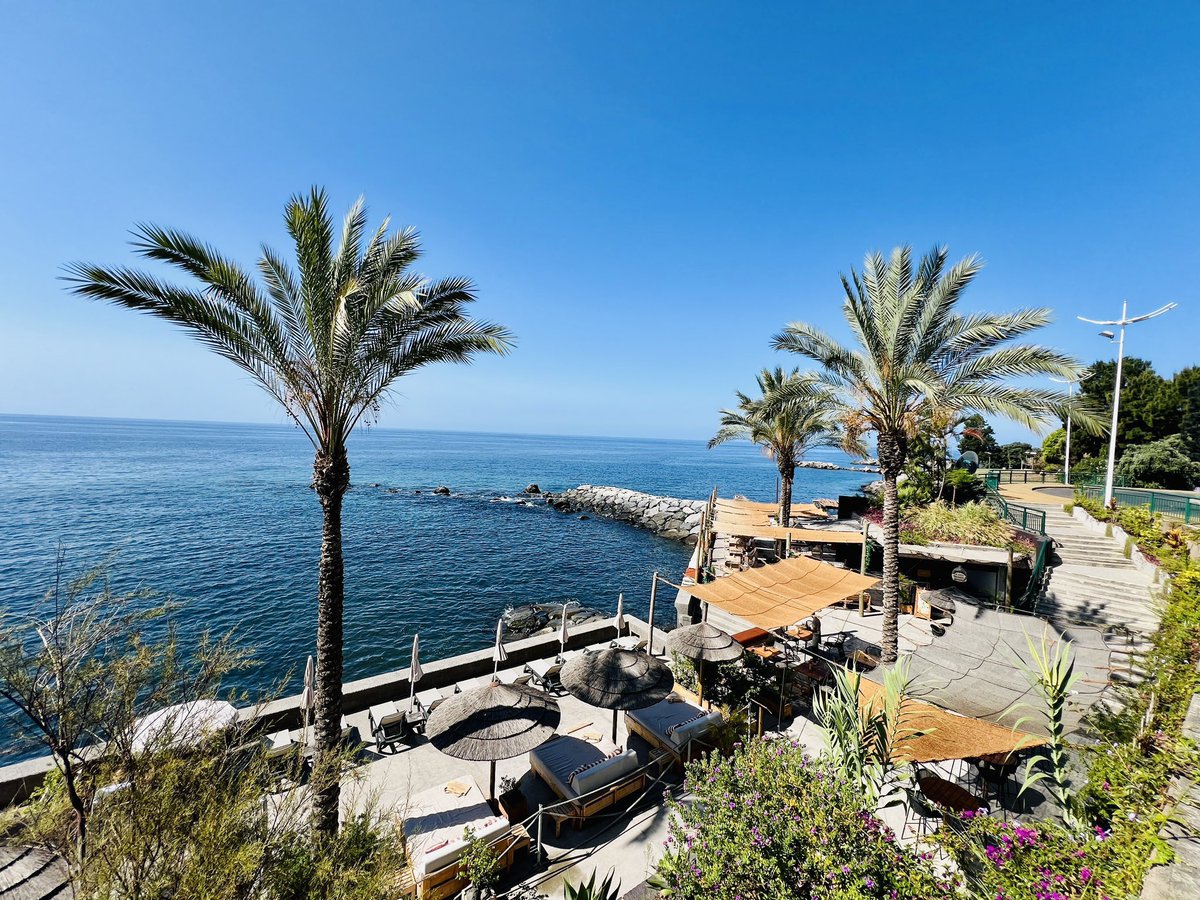 Kevinosjcp1's tweet image. ISLAND LIFE 😎☀️🌊🌴💙🩵💫✨🙏🏻#FridayVibes #LazyBeachLunches #OceanViews