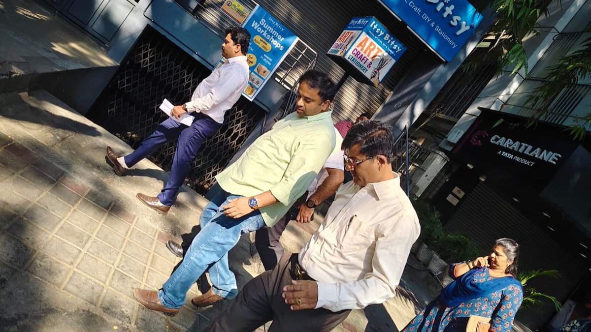 TheNammaWard's tweet image. Road works on New BEL Road (Sadashivanagar to ORR) to be expedited after BWSSB pipeline completion by May 10, 2026. Officials also directed to clear encroachments and improve waste management.

links.nammaward.in/m3YXy 

#Malleshwaram #BWSSB #RoadWork #newbel #orr