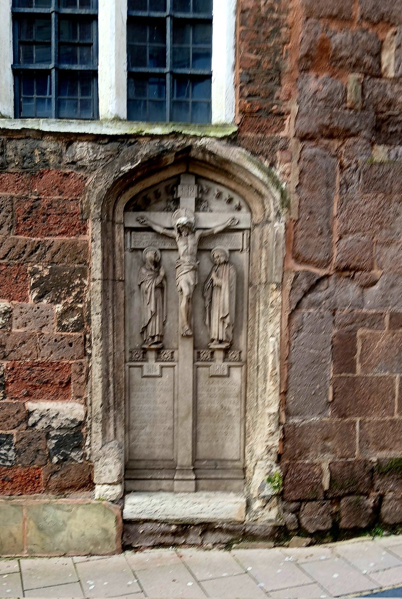 DoorsNo3828's tweet image. #Exeter #Exeterdoors #ghostdoor 
Alas poor #doorik I knew him well 😔 
#nocontextdoors #dailydoor #doors
