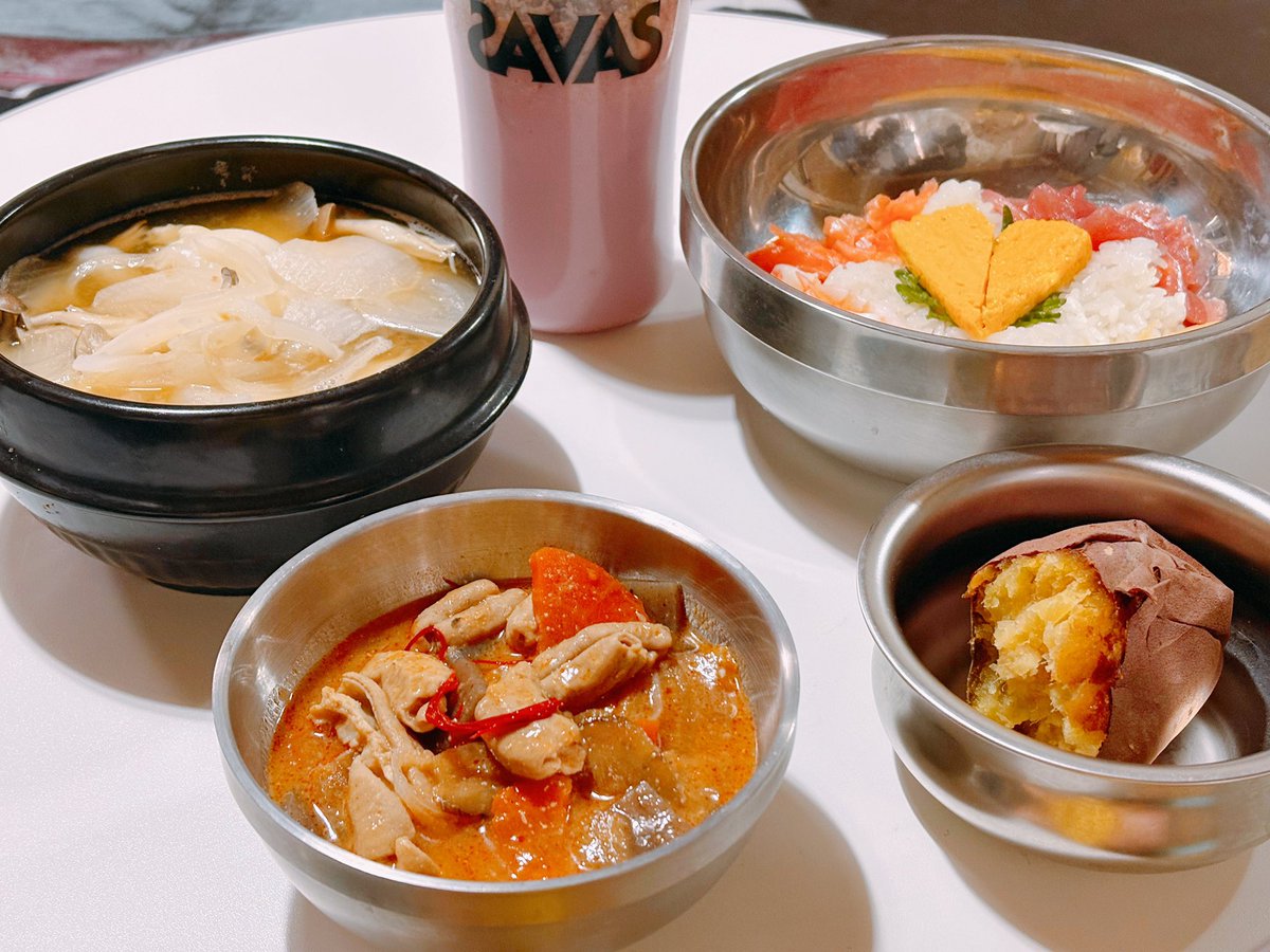 chimuyaaa_s2's tweet image. 🍒 Today’s Diet Log 🍒

🥞朝 ➭ ソイプロテイン

🍟昼 ➭ プロテインバー

🍔夜 ➭ 海鮮丼･もつ煮･お味噌汁
焼き芋･フルーツのプロテインスムージー

🍫間食 ➭ ピーチレモネード

🤢 ➭ なし

#diet #dietlog
#ごはん記録 #摂食障害