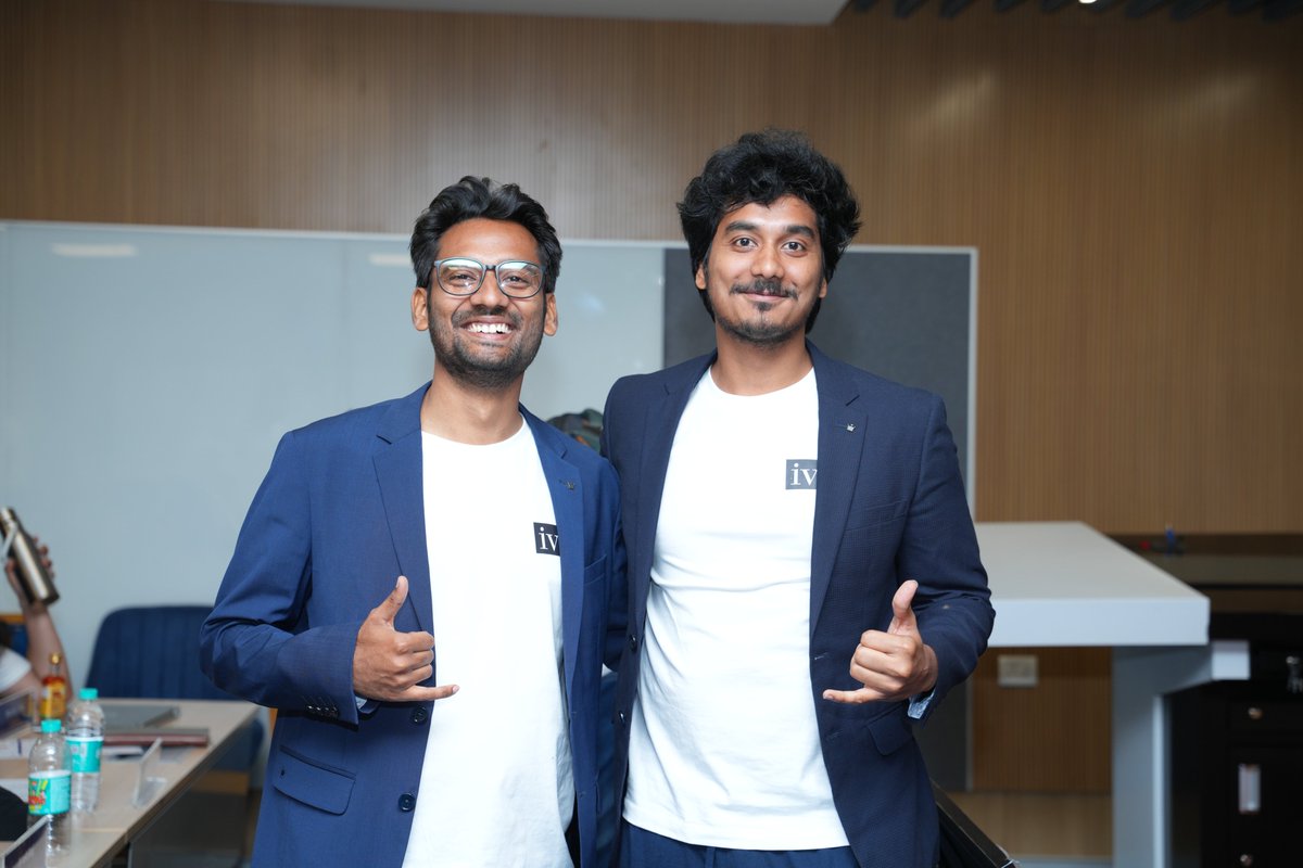 RajeevJaiswal24's tweet photo. My friend Vamsi has been quietly cooking something exciting π
Getto β fashion to your door in #60MinDelivery β‘
with AI that actually tells you what looks good on youπ
Try it, tweak it, wear it. Simple.
https://t.co/ViH3NS1zVL
#Getto #OnDemandFashion #LastMinuteOutfit https://t.co/Hr9IdiVw1Y