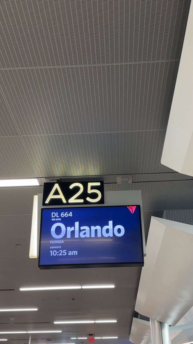 PearPodTV's tweet photo. Time to head to the #NACE national championship 🙏🏾🔥 #esports #collegiate https://t.co/TazpCS3d9X