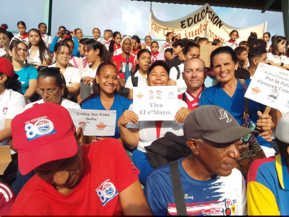 epefij's tweet photo. En el día de ayer 23 de abril, estuvo la representación de la EPEF Manuel Fajardo Rivero en el estadio Cristobal Labra en la jornada de Calentando el Brazo, con vista al 1ro de Mayo, día internacional de los trabajadores. https://t.co/KBrpGbCA9O