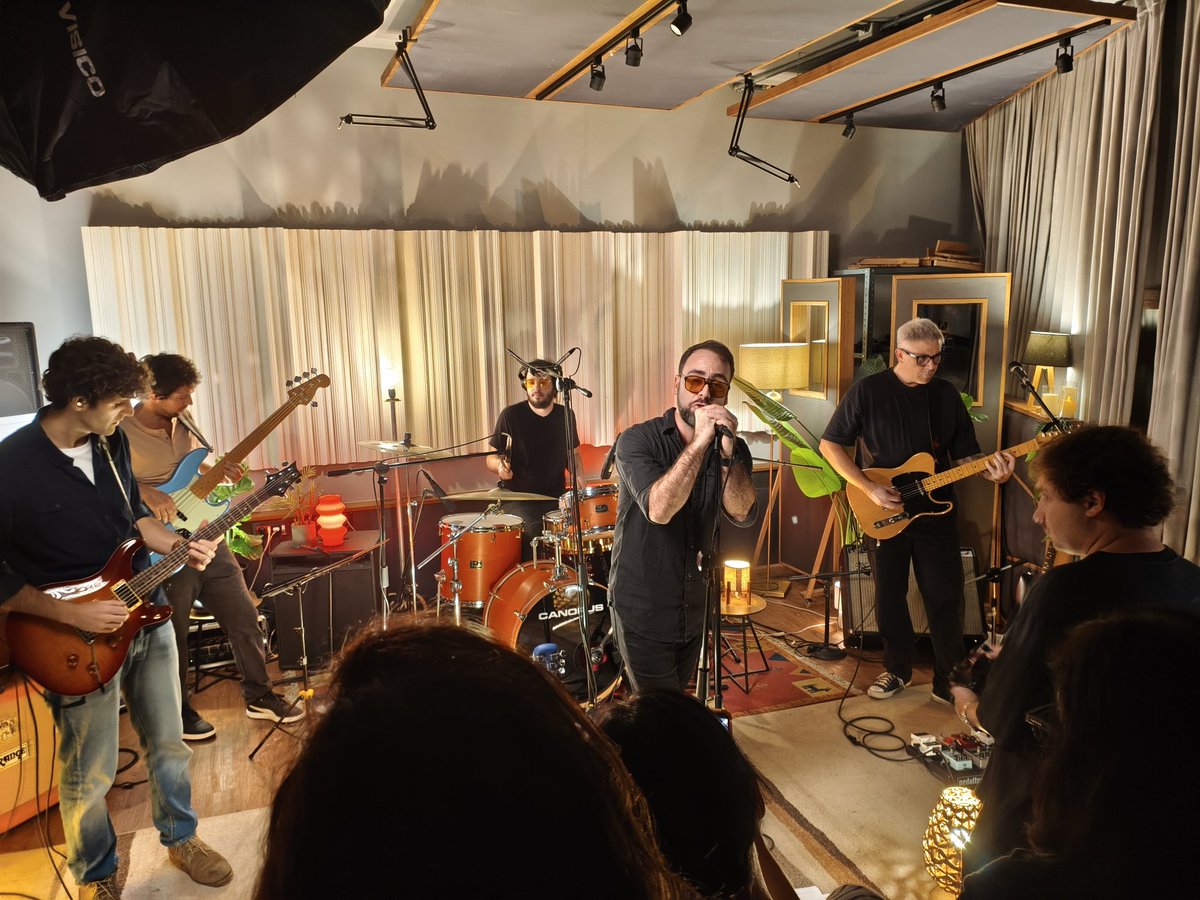 Ayer volvió <a href="/LASAGArock/">LA SAGA</a> en <a href="/wannaclap/">Wannaclap</a>.
Esperado y emotivo retorno.
Nos vemos en septiembre.

#LaSagaVuelve #RockUruguayo #LaSaga