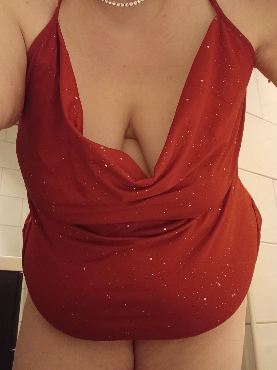 Curvy Sabrina tweet media