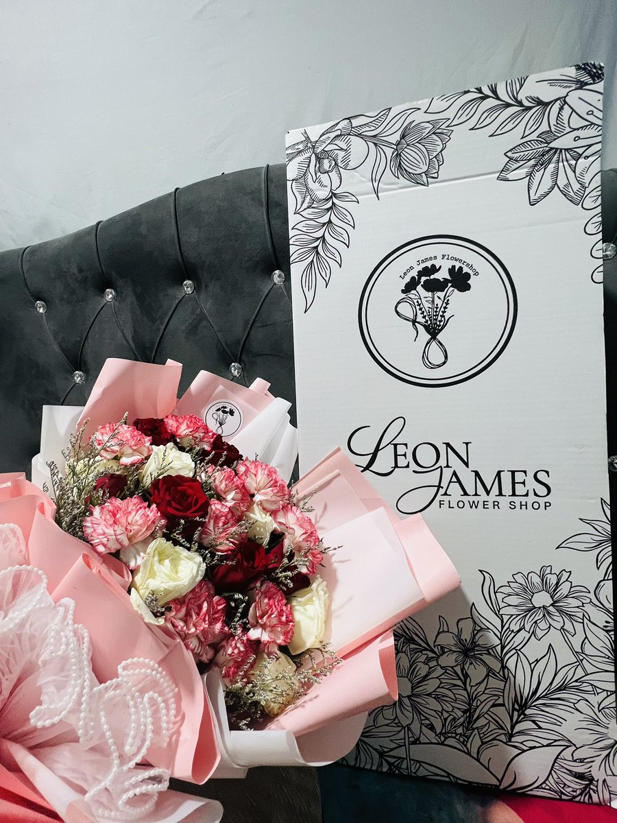 antonetteutrera's tweet photo. thankyou po sa flowers asawakooo♥️💜 https://t.co/uW7Dh72bAh