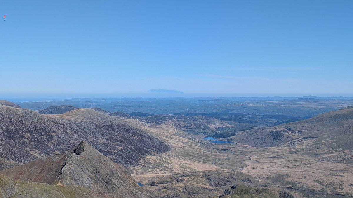 JessRRothwell's tweet photo. @MessengerNews_ A man has sent in a video and pictures of his view from the top of Snowdon, where he can see the smoke cloud from the fire. https://t.co/J7X763Kj5k