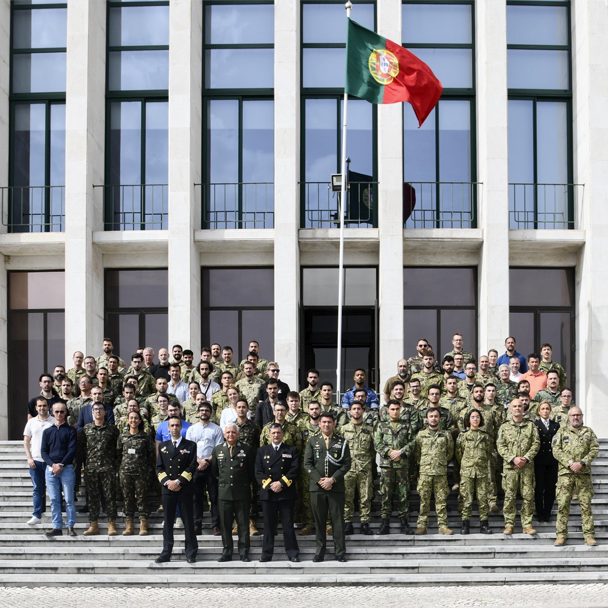 emgfa_oficial's tweet photo. As Forças Armadas Portuguesas marcaram presença no maior exercício internacional de ciberdefesa 🛡️

🔗Mais em https://t.co/rywIiLQMM9

@MarinhaPT 
@Exercito_pt 
@fap_pt 

#ForçasArmadasPortuguesas #LockedShields2026 #LS26 #Ciberdefesa #CyberSecurity #Prontidão #Cooperação https://t.co/oHg8Kc2qyZ