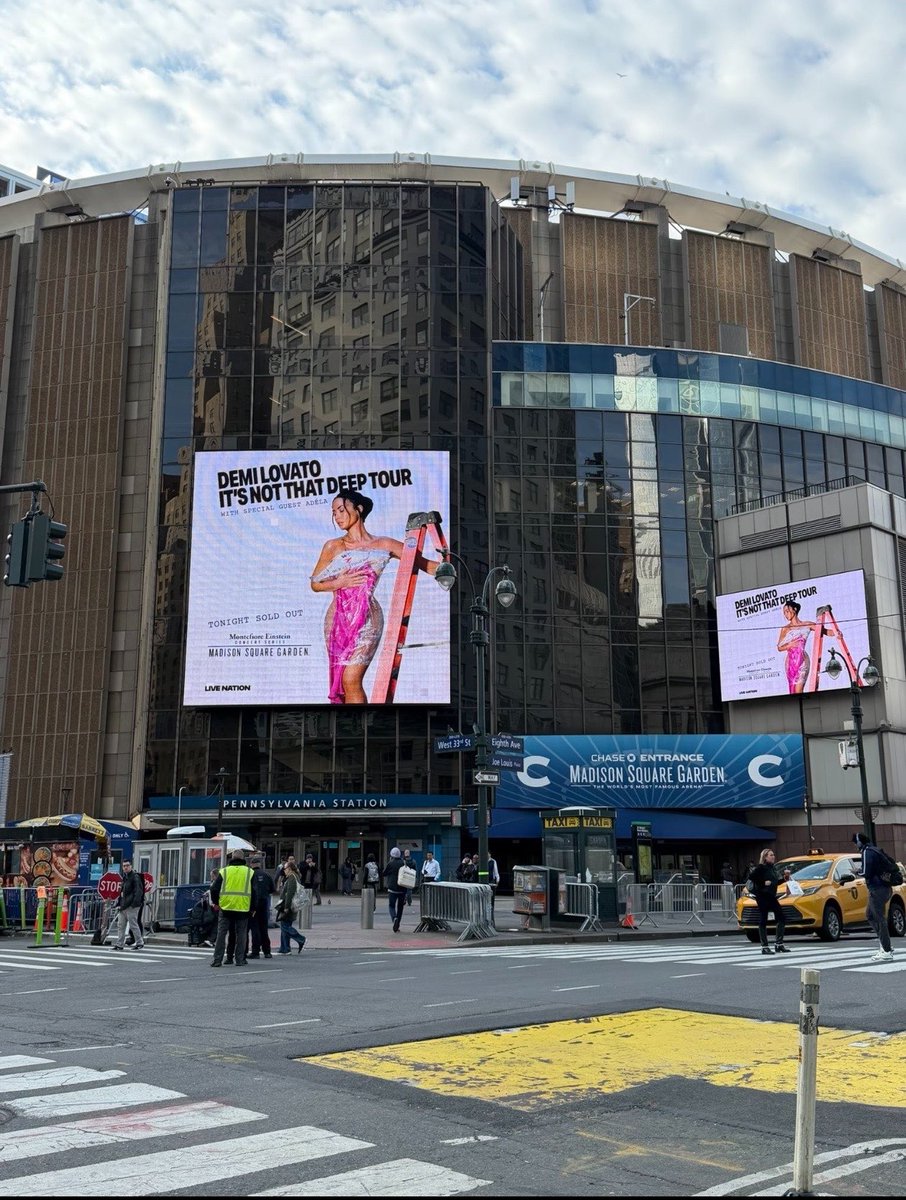 Demi Lovato News tweet media