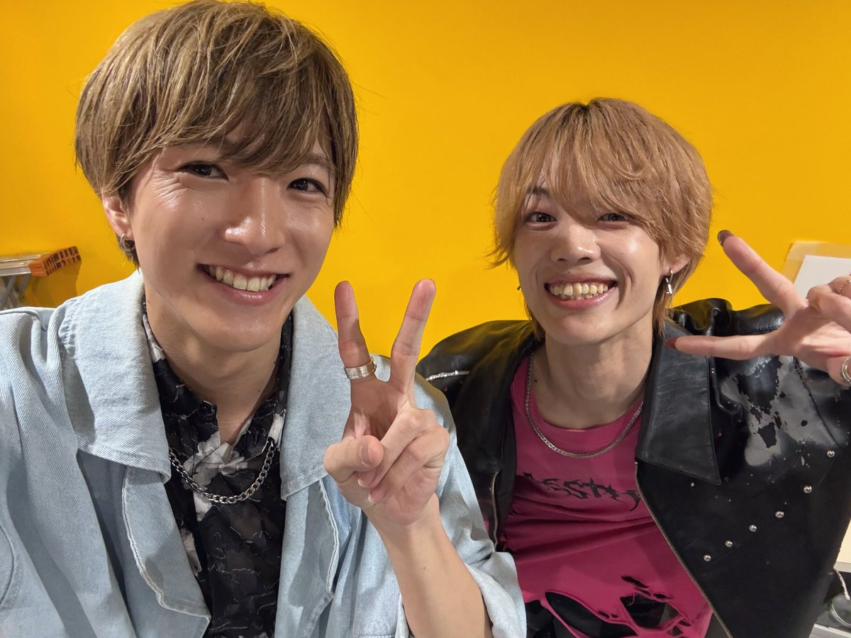 SO【ON FLEEK】 tweet media