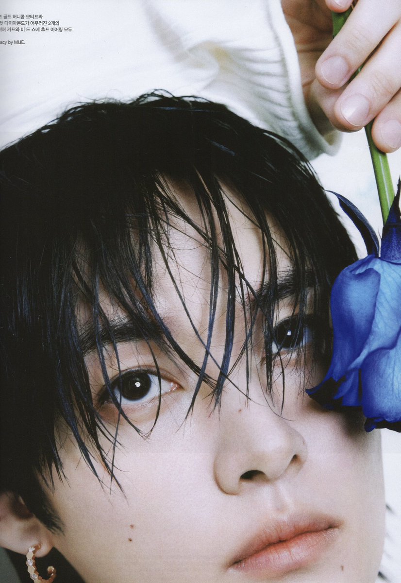 LeeKnowBrasil's tweet image. ↱#PIC 🐰 24.04.26↲ Não estávamos preparados para tanta beleza!!!!!

Algumas das fotografias do #LEEKNOW para a edição de maio da Marie Claire Korea!!!!

#스트레이키즈 #리노 #LEEKNOW #StrayKids @Stray_Kids 👻

Cr. Little_Freak_K