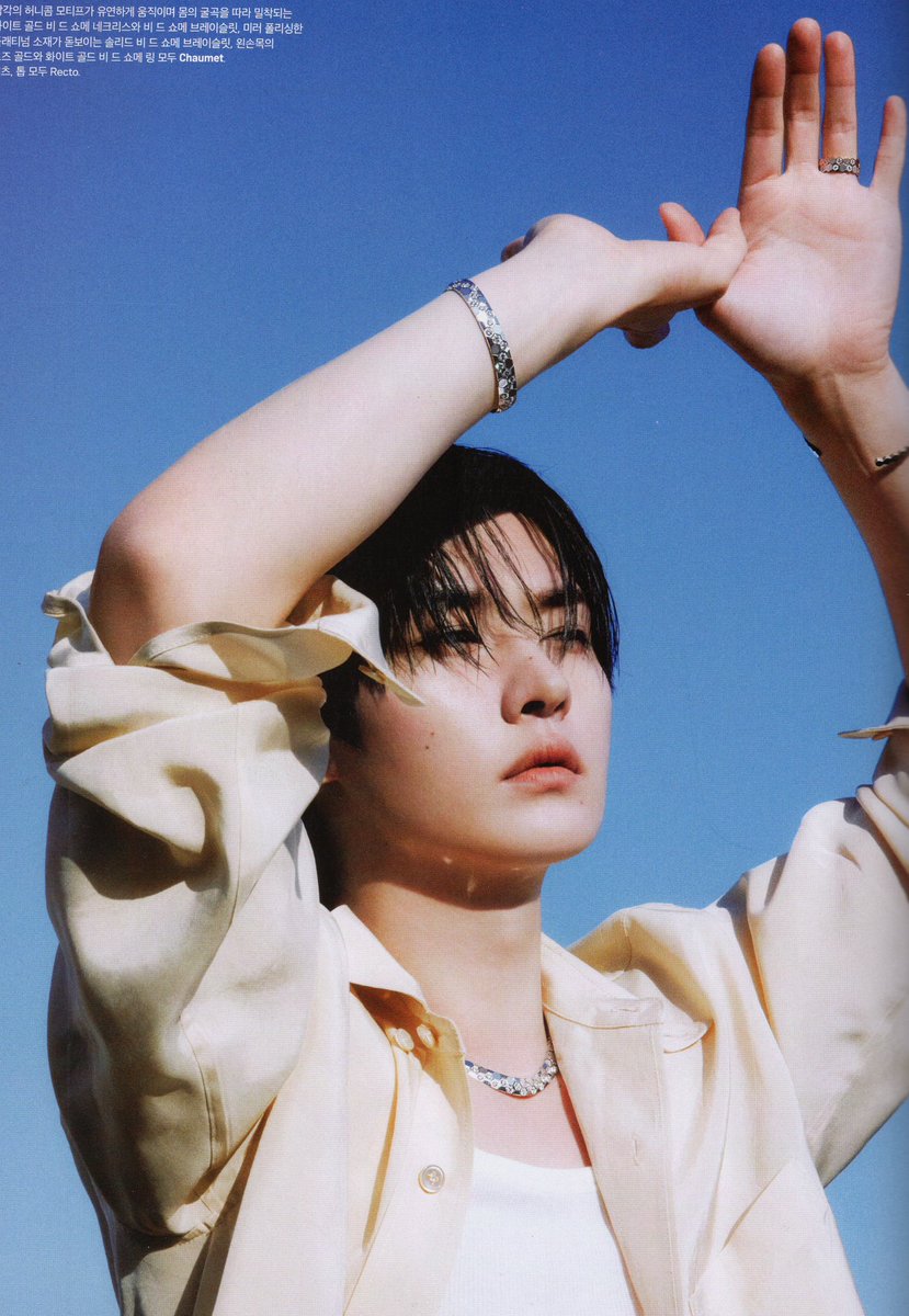 LeeKnowBrasil's tweet image. ↱#PIC 🐰 24.04.26↲ Não estávamos preparados para tanta beleza!!!!!

Algumas das fotografias do #LEEKNOW para a edição de maio da Marie Claire Korea!!!!

#스트레이키즈 #리노 #LEEKNOW #StrayKids @Stray_Kids 👻

Cr. Little_Freak_K